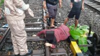 Polsek Rajapolah Evakuasi Ibu Muda Tewas Terserempet Kereta Api Pasundan