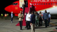 Pangdam IX/Udayana Sambut Kedatangan Presiden RI di Bandara El Tari Kupang.