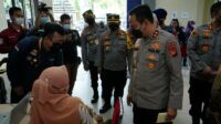 Kapolda Kalbar Hadiri Vaksinasi Serentak di Politeknik Negeri Pontianak