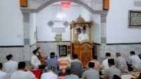 Bupati Barru Malam Tarwih Pertama Memilih Masjid Terdekat Rumah Pribadinya di Lingkungan Lawae