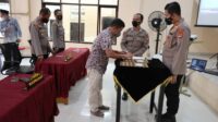 Tiga Perwakilan Tanda Tangan Pakta Integritas Penerimaan Anggota Polri
