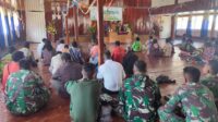Bertugas di PEDALAMAN Papua, Prajurit Satgas Yonif MR 412 Kostrad Pimpin Ibadah Minggu PASKAH di GEREJA LOANOM Lanny Jaya
