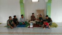 Tebar Berkah Ramadhan, Satgas Yonif 123/RW Bagikan Al-qur’an di Wilayah Perbatasan