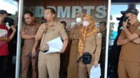 Terkait PT. Tiran Indonesia, Kompi Sultra Aksi di Kantor Dinas PTSP dan Perhubungan Provinsi Sulawesi Tenggara