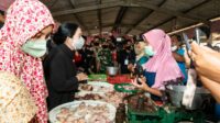 Ketua DPR RI Puan Maharani Blusukan Cek Harga Pangan di Pasar Jungke Karanganyar,dan Borong Bakso untuk Buka Puasa
