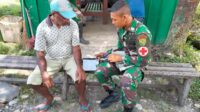 Warga Papua jadikan Pos TNI sebagai Sarana dan Tempat Berobat.