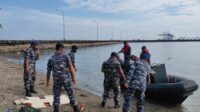 Tingkatkan Kemampuan Prajurit, Lantamal VI Gelar Latihan SAR di Laut