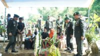 Pangdivif 2 Kostrad Hadiri Upacara Pemakaman Almarhum Pratu Anumerta Berly Kholif Al Rohman