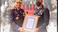 Kapolsek Pontianak Selatan terima Piagam Penghargaan dari Kapolda Kalbar di Hari Bayangkara ke-76
