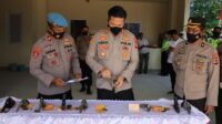 Demi Kedisiplinan Personel, Kapolres Yudha Lakukan Pemeriksaan Senjata Api (Senpi) Anggota Polres Barru.