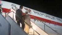 Presiden Jokowi dan Ibu Iriana Tiba di Tokyo
