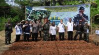 Tingkatkan Ketahanan Pangan , Dandim 0613/Ciamis Lakukan Penanaman Jagung di Baregbeg