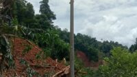 Jalan Perlak Lokop kembali Tertimbun Longsor, Jalan lintas Perlak Lokop Gayo Lues Lumpuh Total
