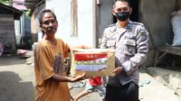Peduli..!!Gabungan Staf Seksi Polres Pasangkayu Bagikan Sembako pada Warga Terdampak Penyesuain Harga BBM