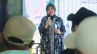 Hujan Bukan Jadi Halangan, Sosialisasi Anggota DPR-RI Hasnah Syam dan Mitra BKKBN Tetap Berjalan Sesuai Harapan