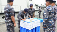 Komandan Kapal Perang KAL Birang II.6-61 Satrol Lantamal VI Makassar Berganti