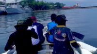 Personel TNI AL Makassar Latihan Dayung Perahu Naga