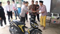 Korban Curanmor Senang, Sepeda Motornya Diantarkan Langsung Kapolres Sumenep