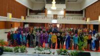 Sambut Hari Ibu Ketua Kartika Chandra Kirana XXIII Ny. Cindy Horison Ramadhan Ibu Dandim 0509 Kab.Bekasi Hadiri Fashion Show Kain Batik