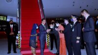 Usai Lawatan ke Brussels, Presiden Jokowi dan Ibu Iriana Tiba di Tanah Air
