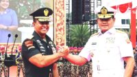 Upacara Serah Terima Jabatan Panglima TNI Jenderal Andika Perkasa, Resmi lepas Jabatannya dan diserahkan pada Laksamana TNI Yudo Margono.
