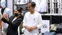 Presiden Joko Widodo Mengunjungi Pusat Perbelanjaan Grand Indonesia, Jakarta.