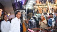 Tinjau Pasar Tanah Abang, Presiden Pastikan Aktivitas Perekonomian Sektor Riil Berjalan Baik