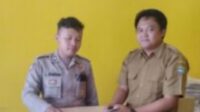Anggota Polsek Salawu, Giat Sambangi Desa Karangmukti, dalam Rangka Sosialisasikan Kamtibmas.