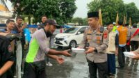 Berkah Ramadhan, Polres Tasikmalaya Kota Bagikan Takjil Gratis pada Warga