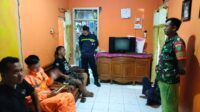Sinergitas TNI-Polri Cek Lokasi Rumah Warga yang Tersambar Petir di Bungursari