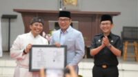 Ridwan Kamil  laksanakan Penyerahan Izin Gereja Katolik Ibu Teresa Paroki Cikarang di Jalan Majapahit Lippo Cikarang, Bekasi,