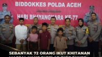 Sebanyak 72 Anak-anak Ikuti Khitanan Massal yang Digelar Biddokkes Polda Aceh