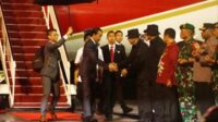 Presiden Jokowi tiba di Jayapura, Kunjungan Pertamakali Sejak  Pemekaran Papua menjadi 6 Provinsi baru.