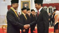 Peringati Hari Kemerdekaan ke-78 RI  2023, Presiden RI Jokowi Anugerahkan Tanda Kehormatan pada 18 Orang Tokoh.
