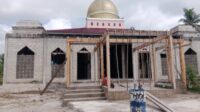 Jalankan Amanah Para Dermawan, Pengurus Masjid Nurul Yaqin Lanjutkan Penyempurnaan Bangunan Masjid meski dalam Keterbatasan