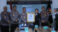 Divhumas Polri Raih Presisi Award Atas Prestasi Strategi Komunikasi Publik