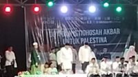 Ribuan masyarakat Barru Padati alun-alun Colliq Pujie Kota Barru di acara Aksi Solidaritas dan Doa Bersama untuk Palestina