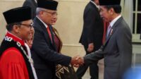 Presiden RI Jokowi Melantik Irjen Pol Marthinus Hukom sebagai Kepala BNN gantikan Komjen Pol Prof. Dr. Petrus Reinhard Golose di Istana Negara, Jakarta