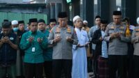 Kapolrestabes Makassar Resmikan Penggunaan Sumur Bor Bantuan Polri Ke Pengurus Mesjid Jami’ Nurul Hidayat