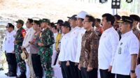 Kapolri  bersama Panglima TNI dampingi Presiden Jokowi laksanakan Ground Breaking Rumah Sakit Umum Pusat (RSUP) di IKN