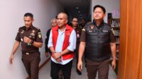 Kejati Jabar Tahan Tersangka Mantan PJ Bupati Bandung Barat (AL) Atas Dugaan Korupsi Pasar Sindangkasih Cigasong Majalengka