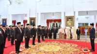 Presiden Jokowi Anugerahkan Tanda Kehormatan RI berupa Medali sebagai Penghargaan di Istana Negara,Jakarta