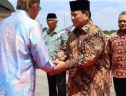 Presiden Prabowo Subianto bertemu dengan Perdana Menteri Malaysia Anwar Ibrahim di Rumah Tangsi, Kuala Lumpur, Malaysia