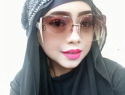 Pimpinan Redaksi IiNews mengucapkan ” Minnal Aidzin Walfaidzin, Mohon Maaf Lahir dan Batin”.