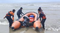 Pencarian Hari Kelima Korban Tenggelam di Pantai Desa Lumu, Kecamatan Budong-Budong, Kab. Mamuju Tengah