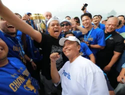 Gemuruh .!!KDM Lepas Pawai Kemenangan Persib yang Disambut Ribuan Bobotoh Setia Persib