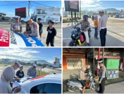 Satlantas Polres Mamuju Tengah Lakukan Penindakan Pelanggaran Helm SNI, Pengendara Motor Terjaring Tilang