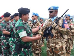 Upacara Pemberangkatan Satgas Kizi TNI Kontingen Garuda XX-V MONUSCO Kongo TA 2025 di lapangan PRIMA Mabes TNI, Cilangkap, Jakarta Timur
