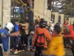 Mapolres Tegal Dikepung Massa, Aksi Solidaritas Ojol Berujung Ricuh