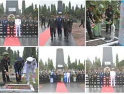 Korem 071/Wijayakusuma Gelar Ziarah, Mengenang Jasa Pahlawan dan Menanamkan Nilai-Nilai Kejuangan